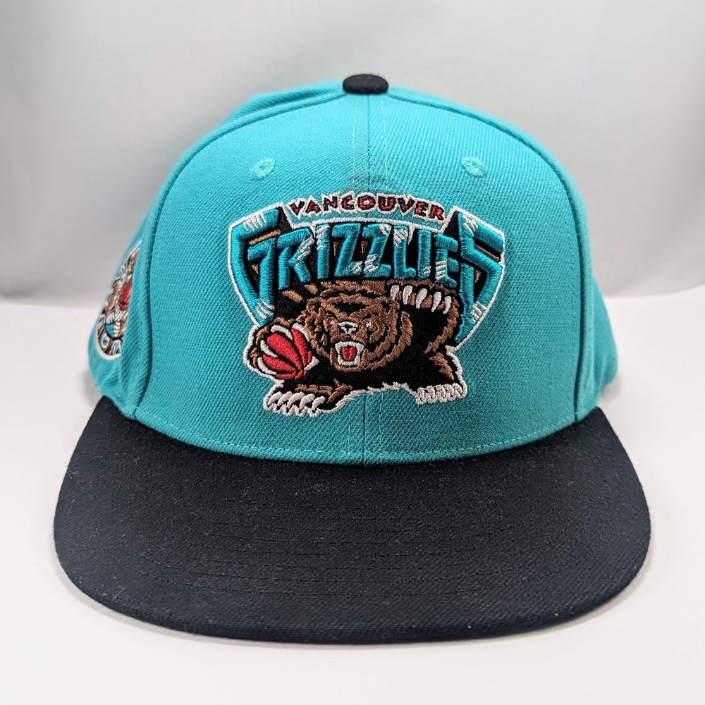 Vintage Vancouver Grizzlies Mitchell & Ness Teal Logo NBA Snapback Hat Cap
